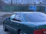 Mercedes-Benz E 320 1999 года за 3 100 000 тг. в Семей – фото 4