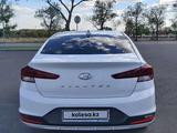 Hyundai Elantra 2019 годаүшін8 400 000 тг. в Караганда – фото 2