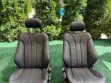 Передние сиденья мерседес w210 E55 за 550 000 тг. в Алматы