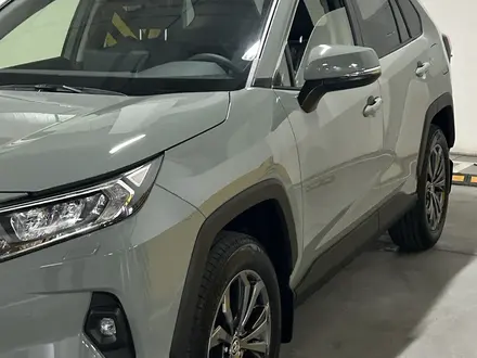 Toyota RAV4 2025 года за 19 900 000 тг. в Алматы – фото 6