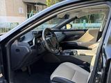 Lexus ES 250 2020 годаүшін13 600 000 тг. в Атырау – фото 4