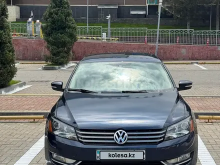 Volkswagen Passat 2014 года за 7 000 000 тг. в Алматы – фото 16