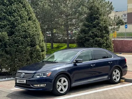 Volkswagen Passat 2014 года за 7 000 000 тг. в Алматы – фото 45