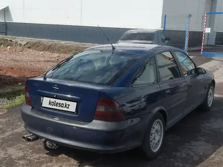 Opel Vectra 1997 года за 1 300 000 тг. в Караганда – фото 4