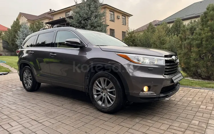 Toyota Highlander 2015 годаүшін18 800 000 тг. в Алматы