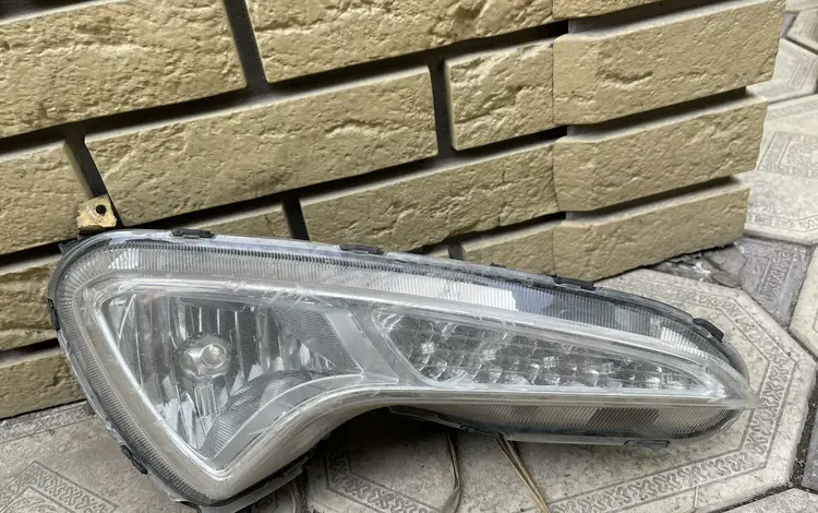 Оригинальная правая противотуманка на Hyundai Accent с деффектом за 5 000 тг. в Алматы