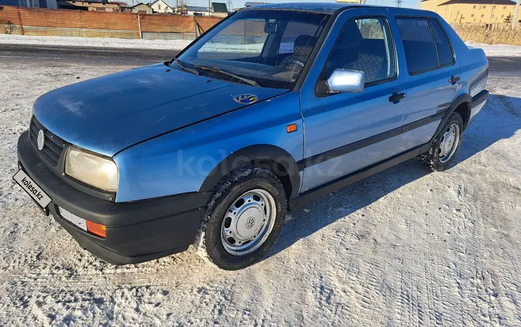 Volkswagen Vento 1993 годаfor1 100 000 тг. в Астана