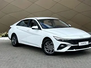 Hyundai Elantra Smart
