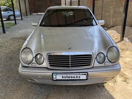 Mercedes-Benz E 230 1996 года за 2 800 000 тг. в Шымкент – фото 2