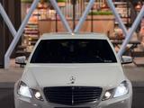 Mercedes-Benz E 200 2012 года за 6 000 000 тг. в Шымкент – фото 2