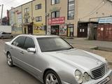 Mercedes-Benz E 320 2000 года за 3 700 000 тг. в Уральск – фото 3