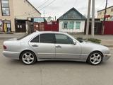 Mercedes-Benz E 320 2000 года за 3 700 000 тг. в Уральск – фото 4