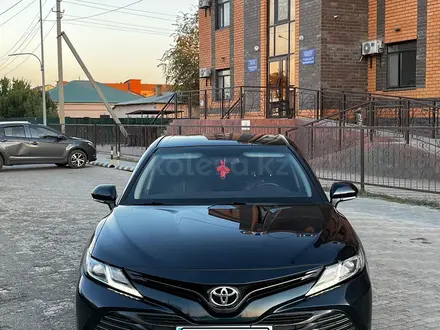 Toyota Camry 2018 года за 11 000 000 тг. в Кульсары