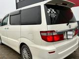 Toyota Alphard 2004 года за 7 400 000 тг. в Уральск