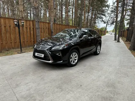 Lexus RX 200t 2017 года за 20 300 000 тг. в Петропавловск
