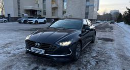 Hyundai Sonata 2022 года за 11 800 000 тг. в Астана