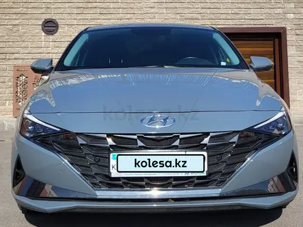 Hyundai Elantra 2022 года за 10 000 000 тг. в Астана