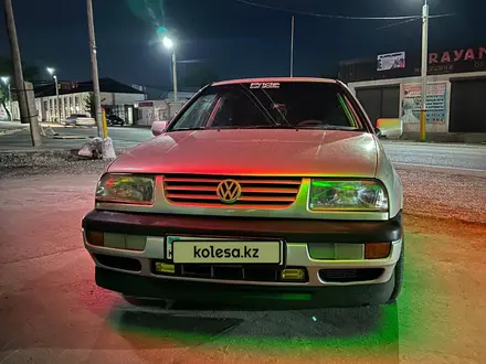 Volkswagen Vento 1993 года за 2 300 000 тг. в Тараз – фото 8