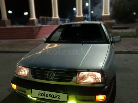 Volkswagen Vento 1993 года за 2 300 000 тг. в Тараз – фото 3