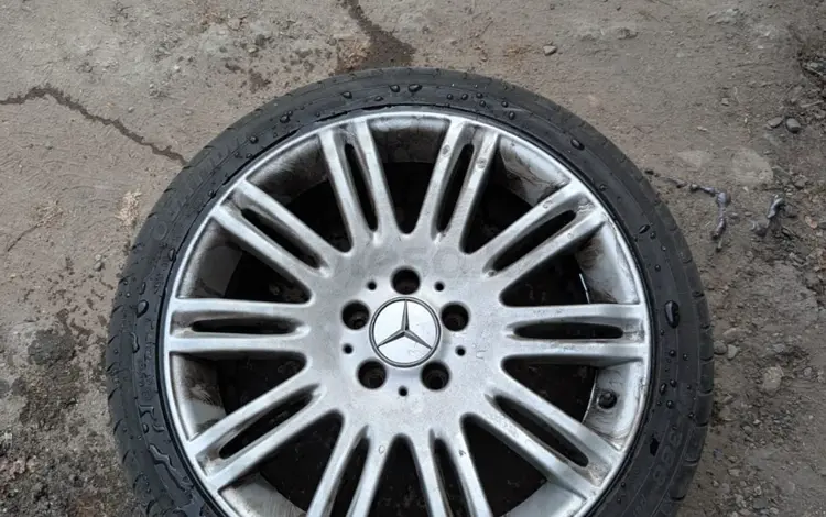 Mercedes benz w211 double spoke sport с летней резиной за 320 000 тг. в Алматы