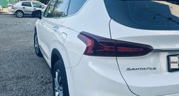 Hyundai Santa Fe 2019 годаүшін11 700 000 тг. в Актобе – фото 3