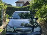 Mercedes-Benz C 320 2002 года за 2 800 000 тг. в Алматы – фото 3