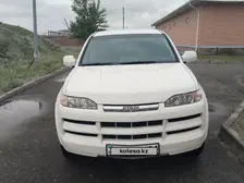 Isuzu Axiom, 2003