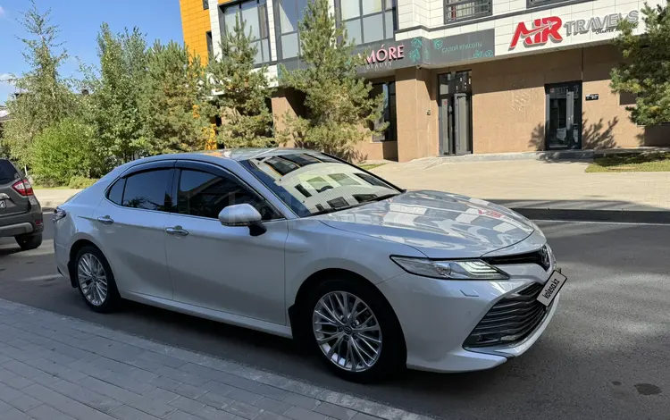 Toyota Camry 2019 годаүшін13 700 000 тг. в Астана