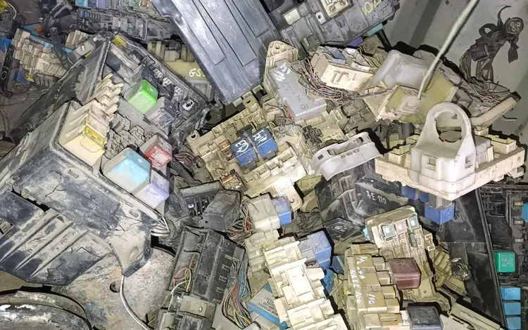 Блок предохранителейүшін10 000 тг. в Алматы