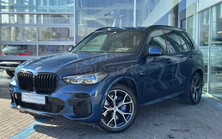 BMW X5 2022 года за 43 990 000 тг. в Алматы