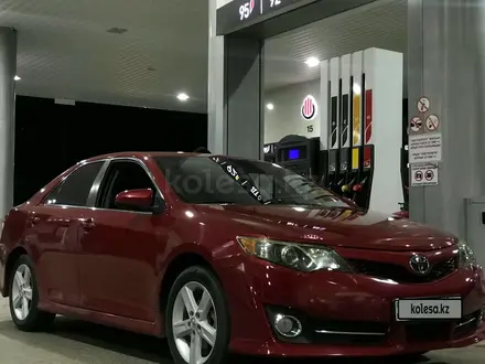 Toyota Camry 2014 года за 7 800 000 тг. в Уральск