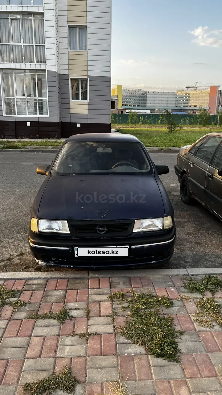 Opel Vectra, 1990