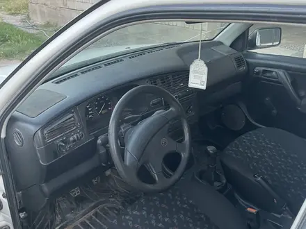 Volkswagen Golf 1994 года за 700 000 тг. в Шымкент – фото 7