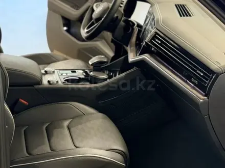 Volkswagen Touareg Business Atmosphere 2025 года за 38 990 000 тг. в Караганда – фото 10