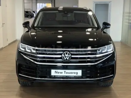 Volkswagen Touareg Business Atmosphere 2025 года за 38 990 000 тг. в Караганда – фото 2