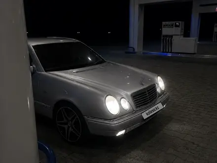 Mercedes-Benz E 280 1998 года за 2 800 000 тг. в Алматы – фото 2
