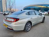 Hyundai Sonata 2022 года за 10 000 000 тг. в Байсерке – фото 4