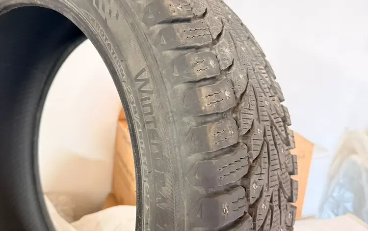 Комплект Зимней резины Kumho 235/45/18 за 170 000 тг. в Павлодар