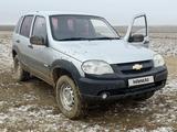 Chevrolet Niva 2012 года за 1 100 000 тг. в Актау – фото 3