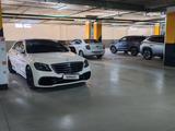 Mercedes-Benz S 63 AMG 2014 года за 29 000 000 тг. в Астана