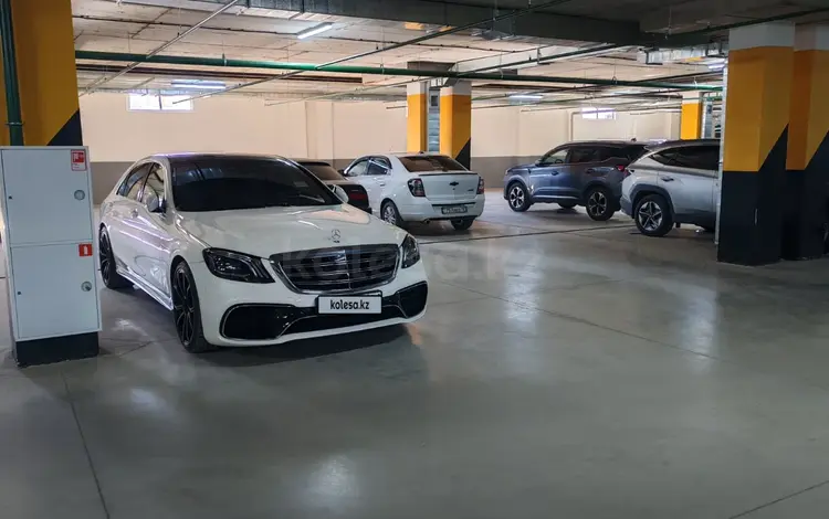 Mercedes-Benz S 63 AMG 2014 года за 29 000 000 тг. в Астана