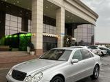 Mercedes-Benz E 320 2004 годаүшін4 500 000 тг. в Караганда – фото 4