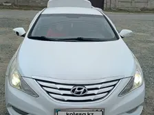 Hyundai Sonata, 2010