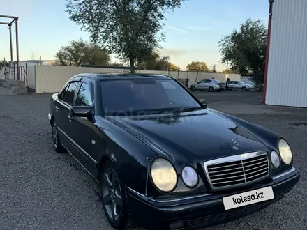 Mercedes-Benz E 320 1996 года за 3 200 000 тг. в Караганда – фото 3