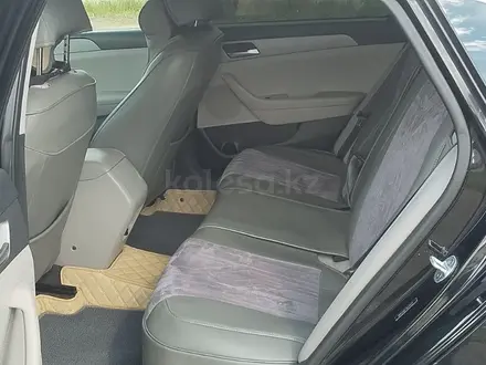 Hyundai Sonata 2018 года за 8 200 000 тг. в Уральск – фото 8