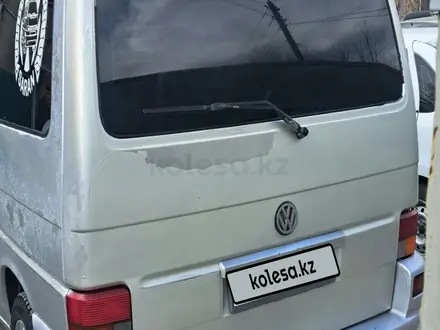 Volkswagen Multivan 2000 года за 5 500 000 тг. в Караганда – фото 8