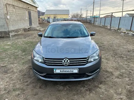 Volkswagen Passat 2014 года за 5 000 000 тг. в Атырау