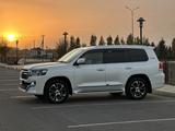 Toyota Land Cruiser 2021 годаүшін38 000 000 тг. в Алматы – фото 2