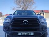 Toyota Tacoma 2022 года за 17 499 000 тг. в Уральск – фото 2