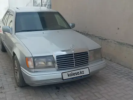 Mercedes-Benz E 230 1993 года за 1 400 000 тг. в Алматы – фото 2